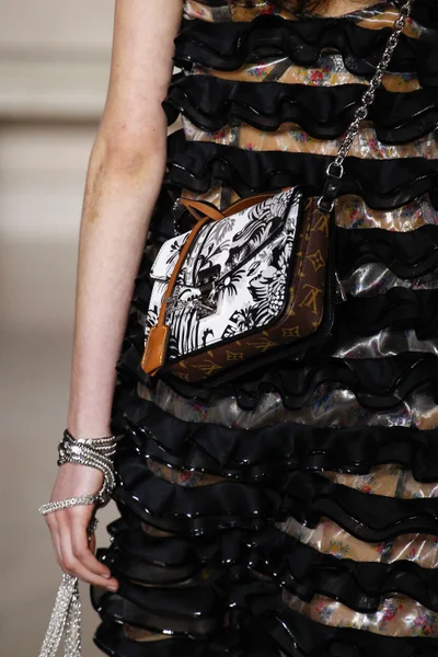 Look 74